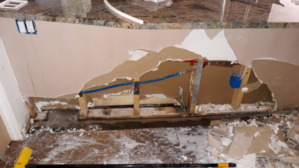 Best Water damage restoration company  in Easton, CA